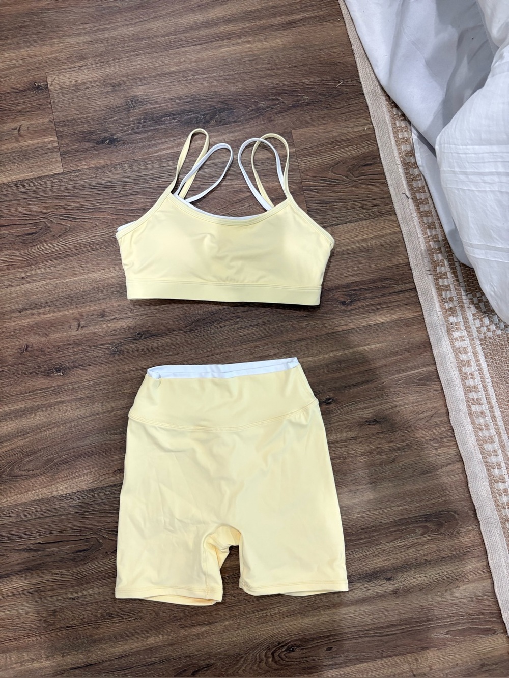 Amazon Yellow & White Double Layered Workout Set